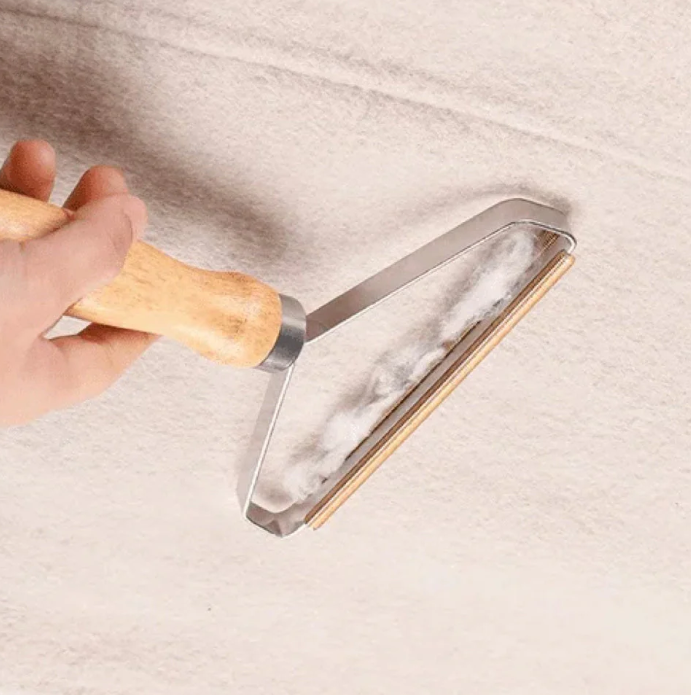 2-Piece Set of Portable Lint Removers